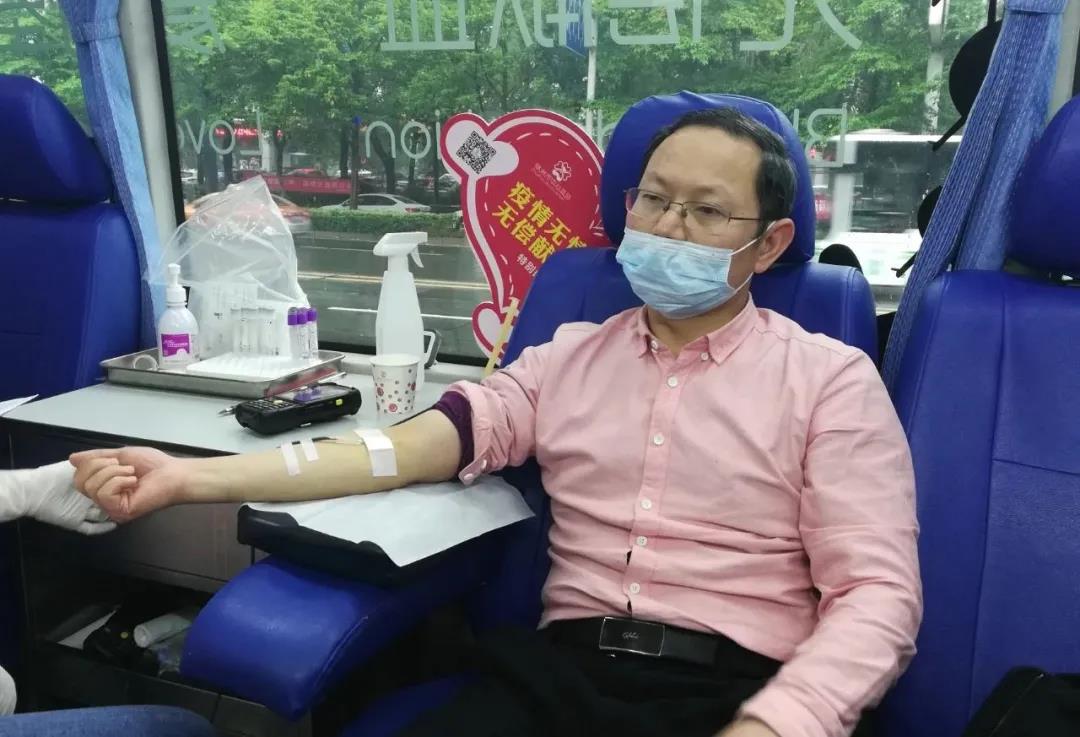 爱心献血,温暖中国,湖南万达在行动!