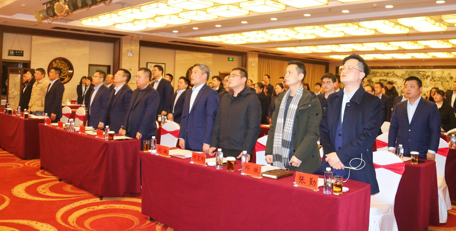 唱国歌.jpg 唱国歌.jpg